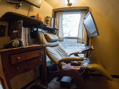 Work station